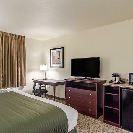 Cobblestone Inn & Suites - Bridgeport Екстер'єр фото