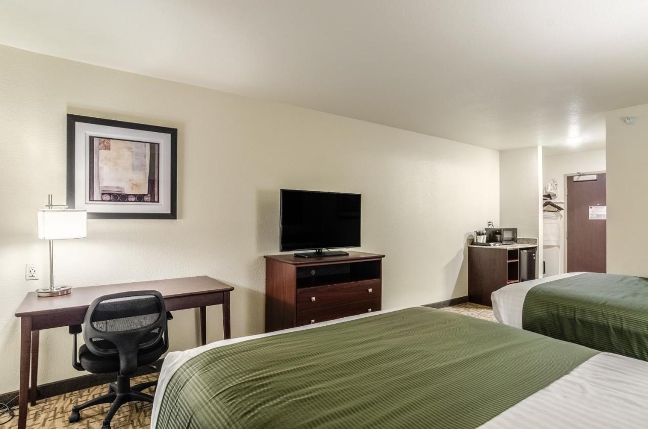 Cobblestone Inn & Suites - Bridgeport Екстер'єр фото