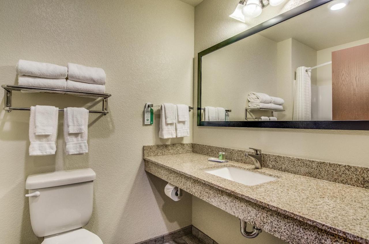 Cobblestone Inn & Suites - Bridgeport Номер фото