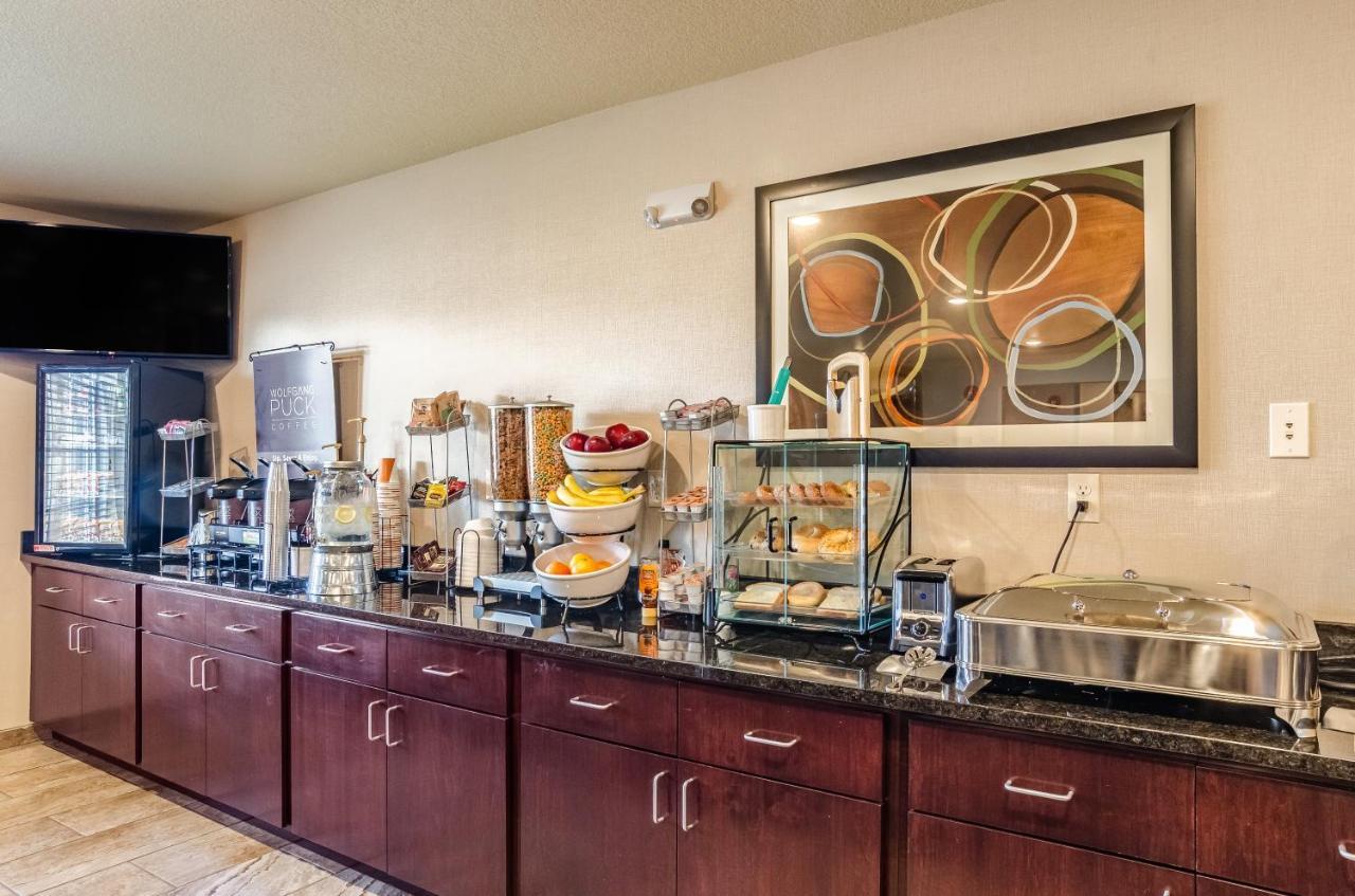 Cobblestone Inn & Suites - Bridgeport Екстер'єр фото