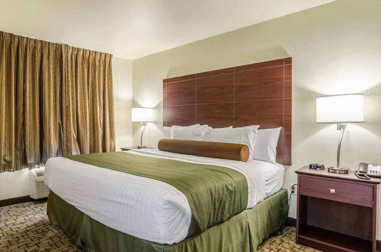 Cobblestone Inn & Suites - Bridgeport Екстер'єр фото